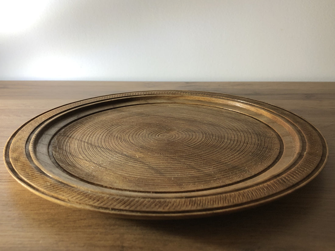 Comment ajouter une touche d'élégance avec une assiette décorative en bois artisanal