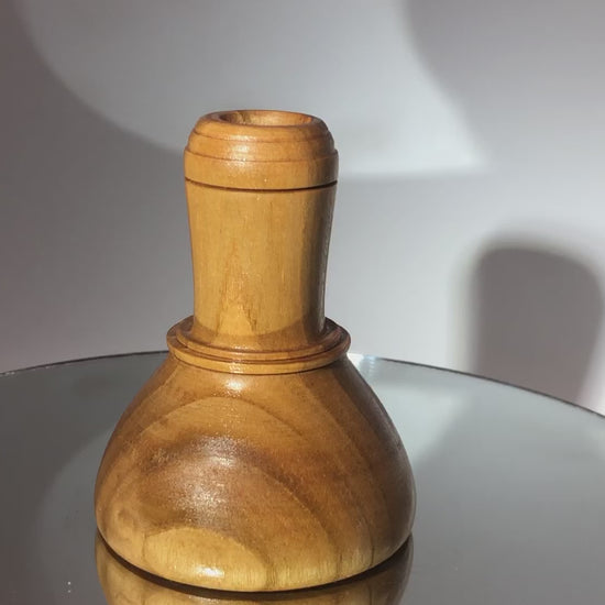 video Vase Minimaliste Soliflore Bois de Merisier avec rainure