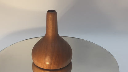 video Vase Minimaliste Soliflore Bois Aulne forme épuré poire