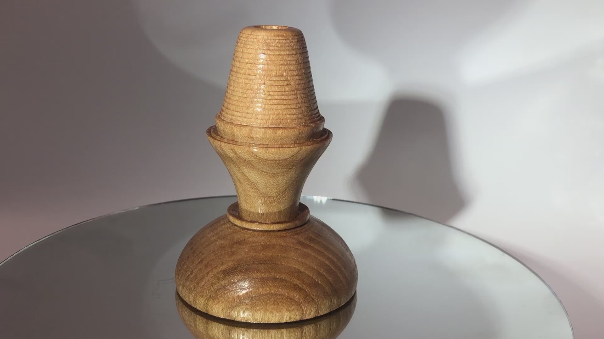 video Vase Minimaliste Soliflore Bois d'Orme Texturé et Rainuré