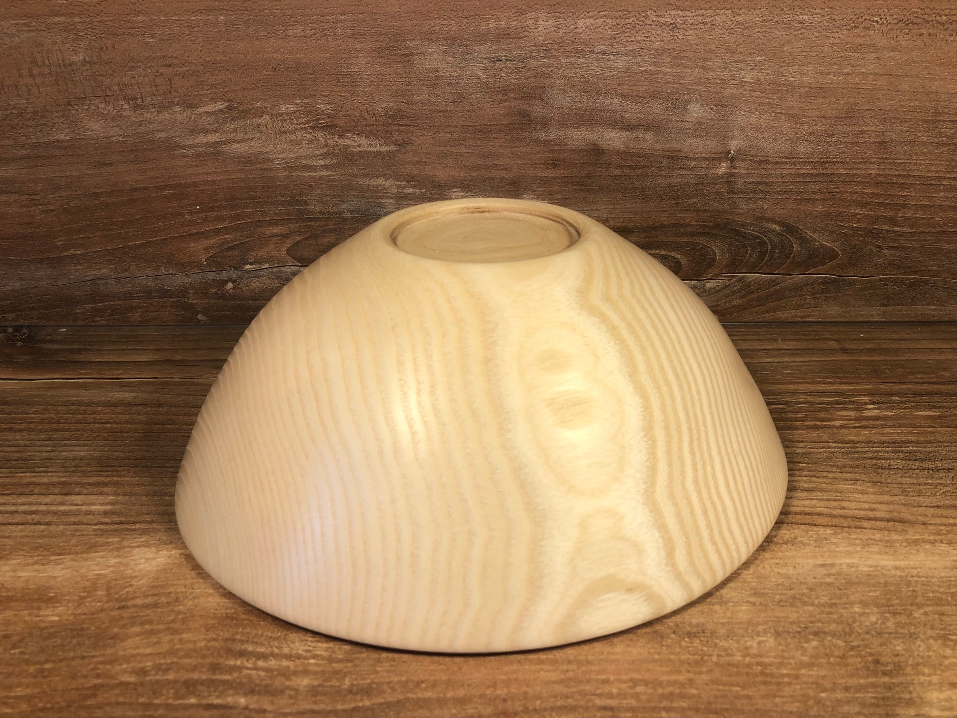 grand bol en bois de frêne version 1 vue dessous