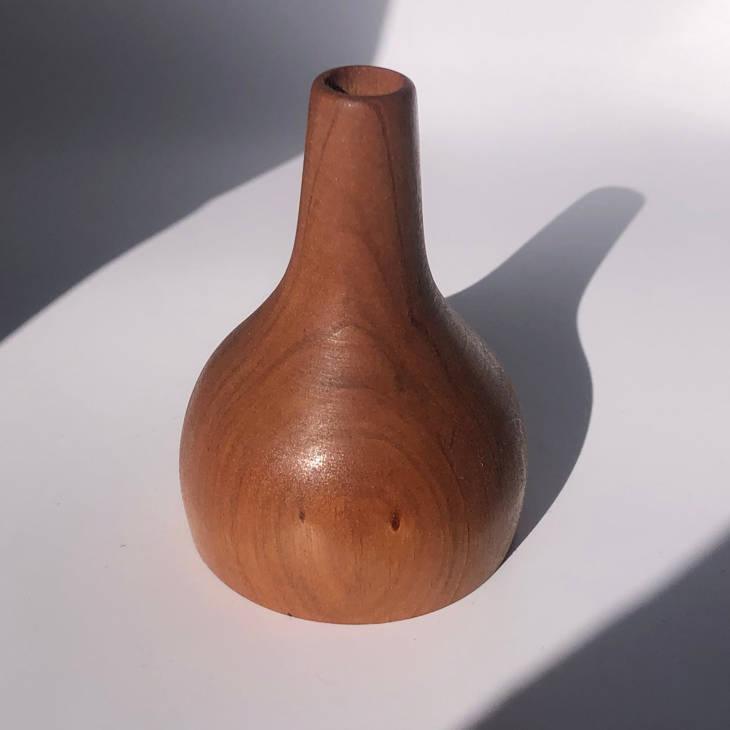 Vase Minimaliste Soliflore Bois d'Aulne forme de poire